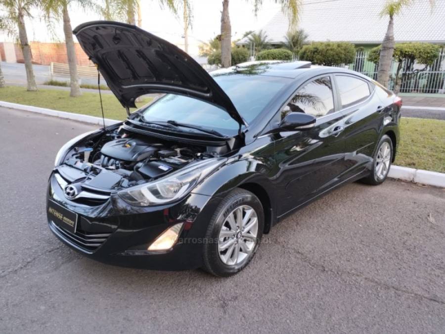 HYUNDAI - ELANTRA - 2014/2015 - Preta - R$ 77.900,00